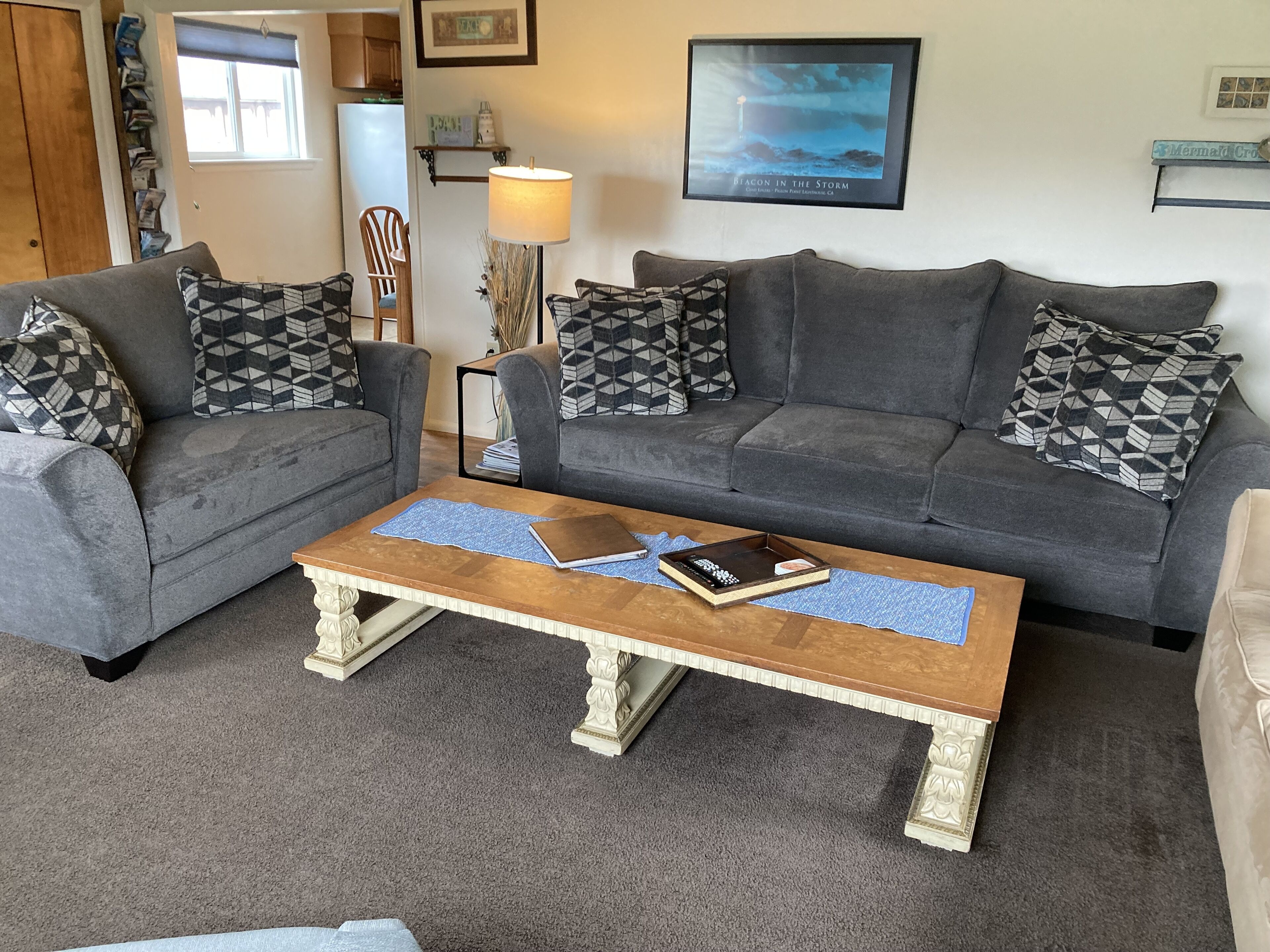  Great Family Beach House with Ocean View. Close to town and Pet friendly.