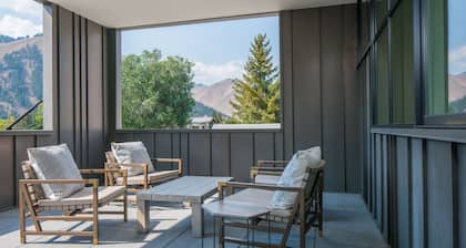 Upouusi Luxury 3 makuuhuoneen Condo Amazing Views & lyömätön Downtown Sijainti