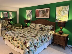 4 bedrooms, desk, iron/ironing board, travel cot