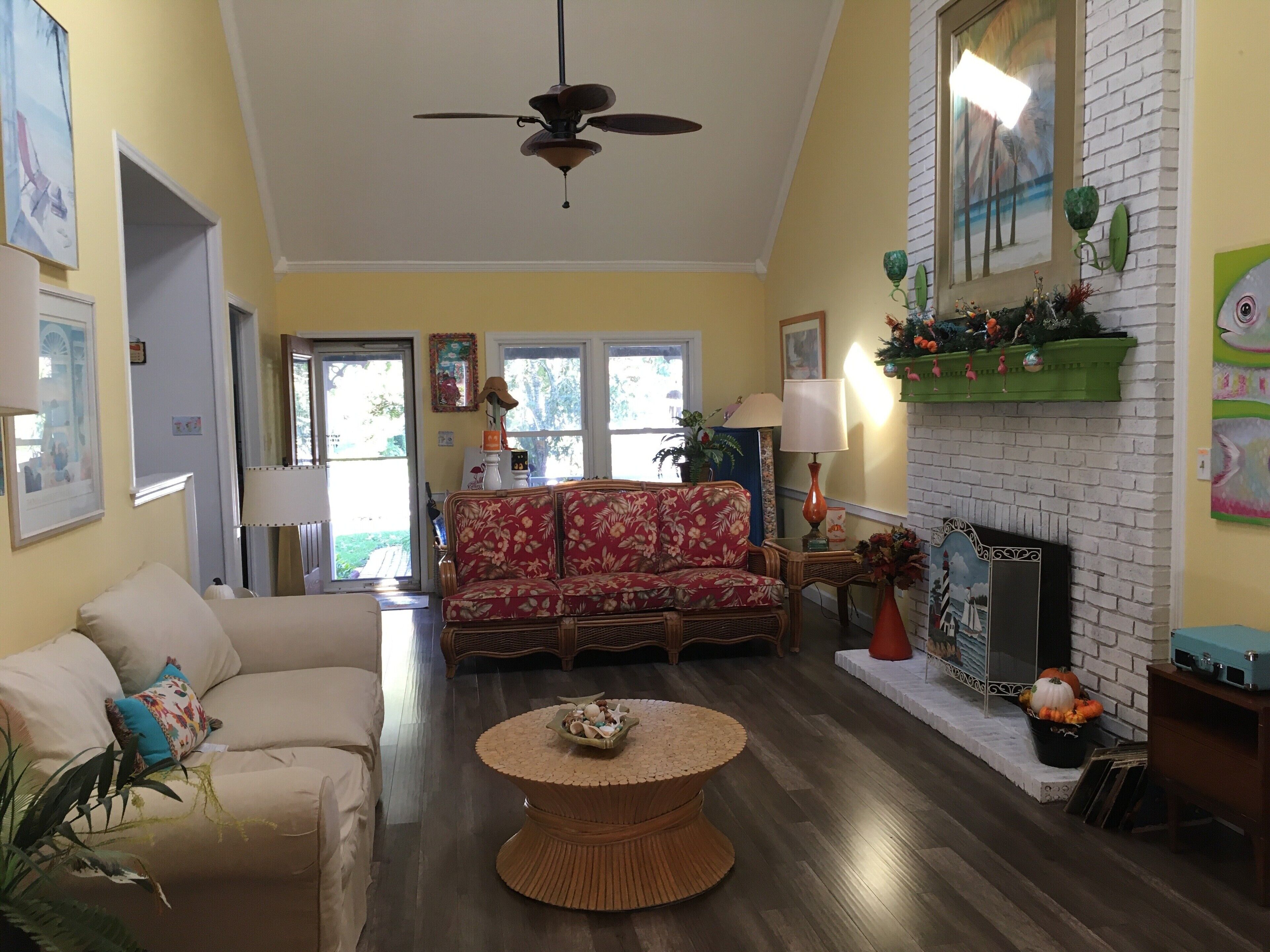 Enjoy Key West in Cape May! Hot tub open year round! Dog friendly!