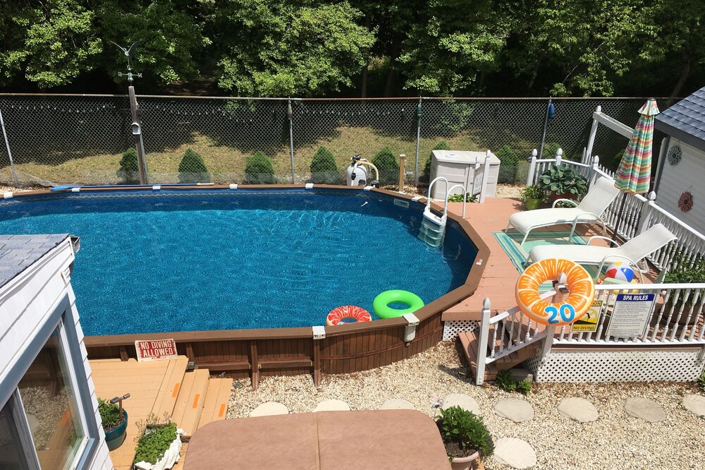 Enjoy Key West in Cape May! Hot tub open year round! Dog friendly!