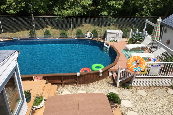 Enjoy the pool, hot tub and Cox Hall nature preserve out the back gate!