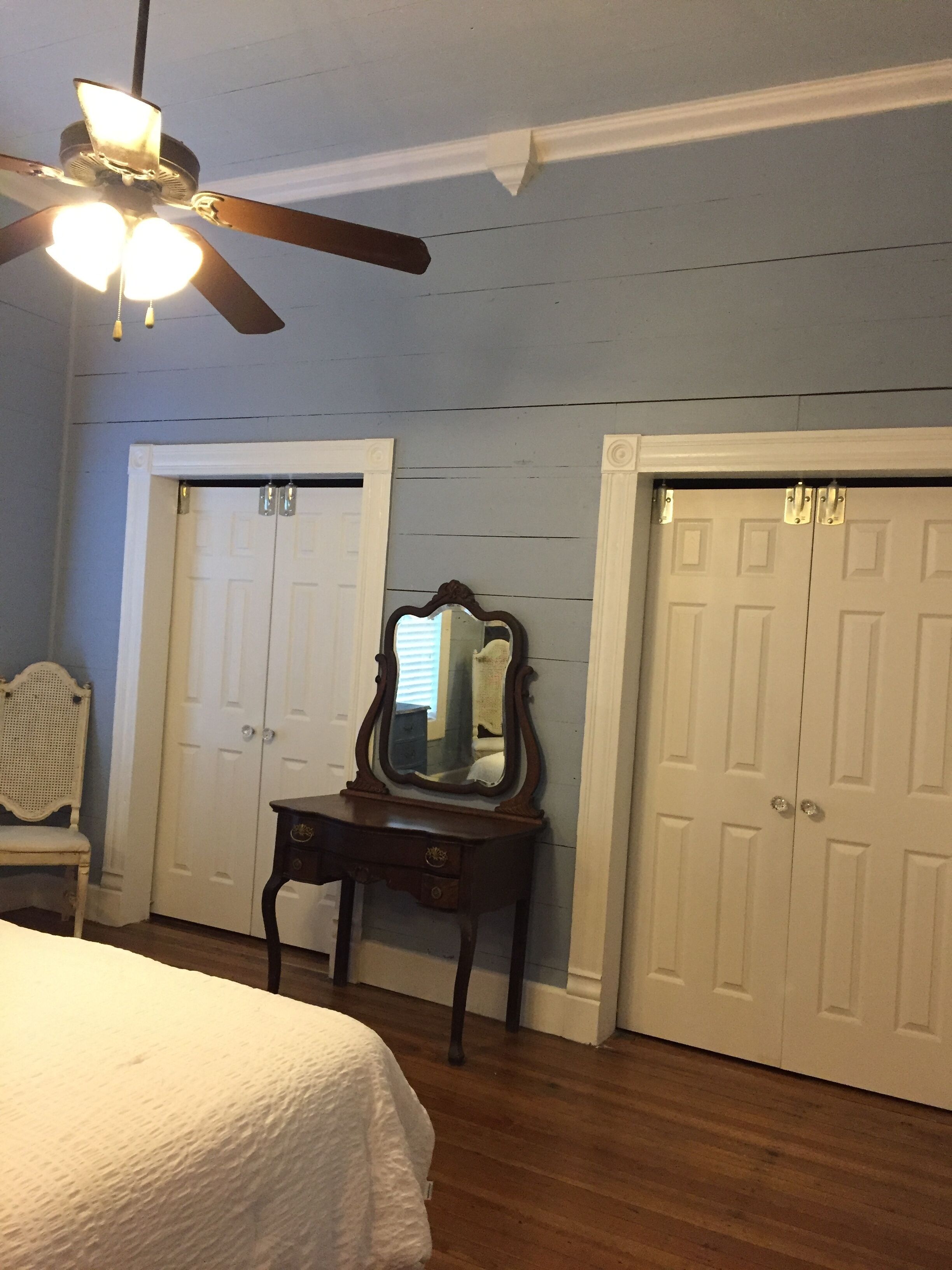 Wonderfully remodeled turn of the century farmhouse overlooking the lake at Working Ranch 