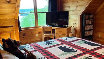 4 bedrooms, desk, iron/ironing board, free WiFi