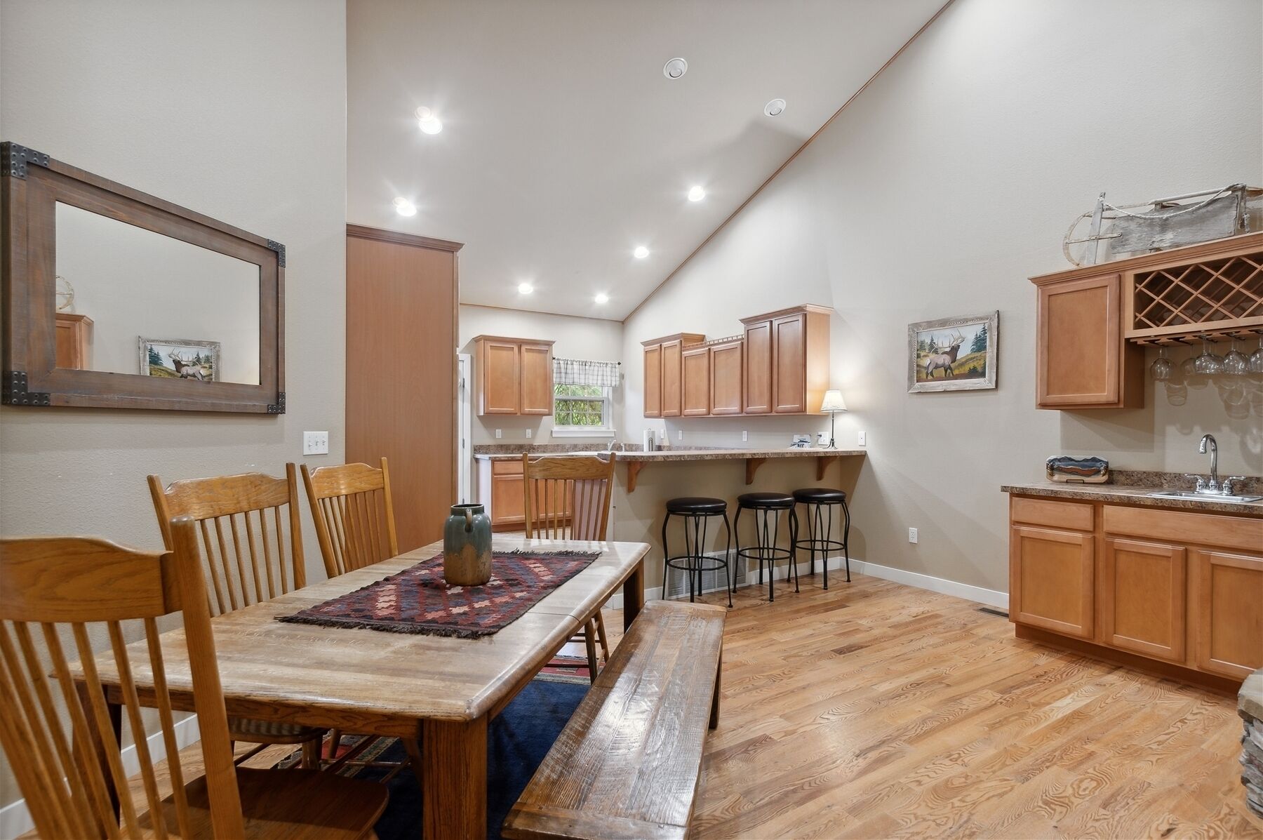 Suncrest Hideaway-Beautiful Vacation Rental Townhome Just Minutes from Big