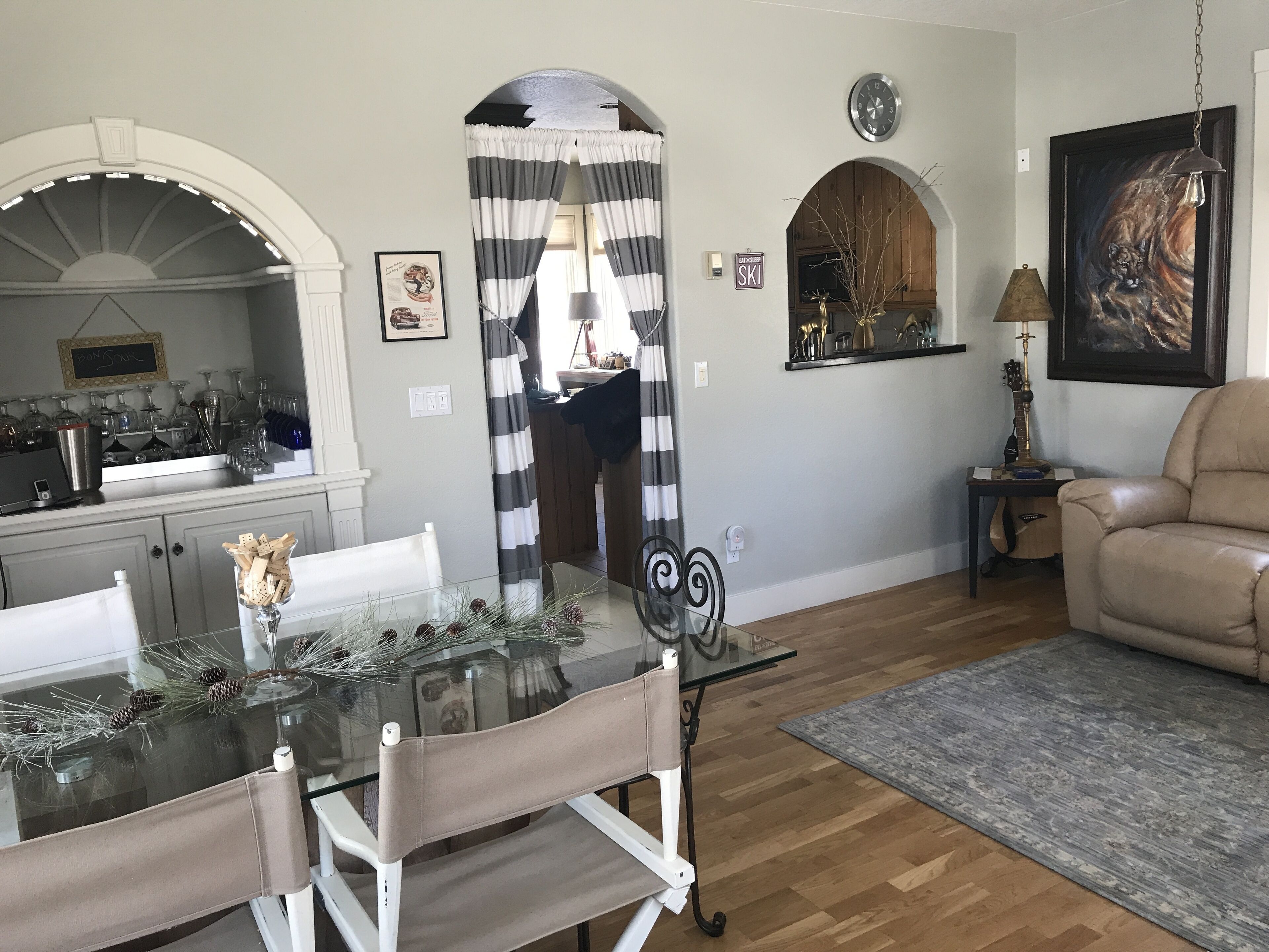 Downtown Chalet, 2 Blocks to Main Street! Historic District. 3 Bedroom, Sleeps 6