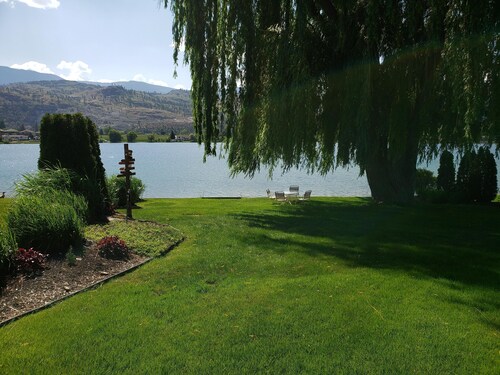 Waterfront Self Contained 1 or 2 bedroom Suite in Oliver B.C.