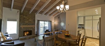 Remodeled Snowcreek Condo -  2 Bdrms /2 Bthrms /and small loft