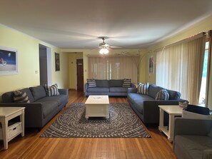 Smart TV, DVD player, books - Close To Beach ~ Private Lovely Pool ~ Family-Friendly Vacation Getaway!   (Union Pier)