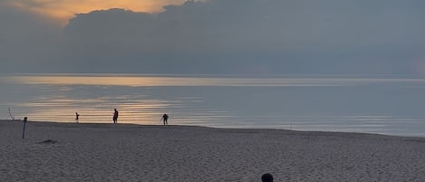 Una playa cerca