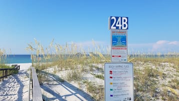 Beach nearby, sun loungers, beach towels