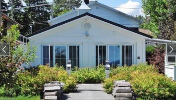 Front View of Carriage House facing the Bay!