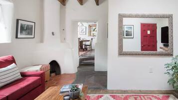 Smart TV, fireplace, Netflix, DVD player