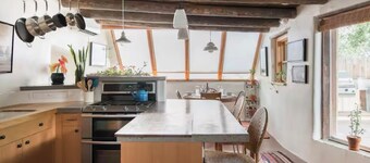 Best Casa: Peaceful Apartment in Historic Hacienda with Private Hot Tub
