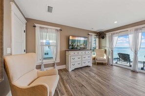 Smart TV, fireplace, stereo, offices - Cloud 9 - BeachFront Splendor (Anna Maria)