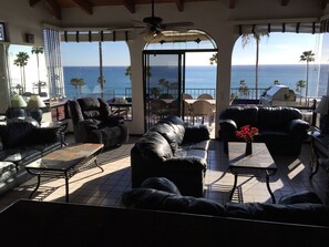 Älytelevisio, takka, DVD-soitin