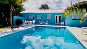 屋外プール、温水プール