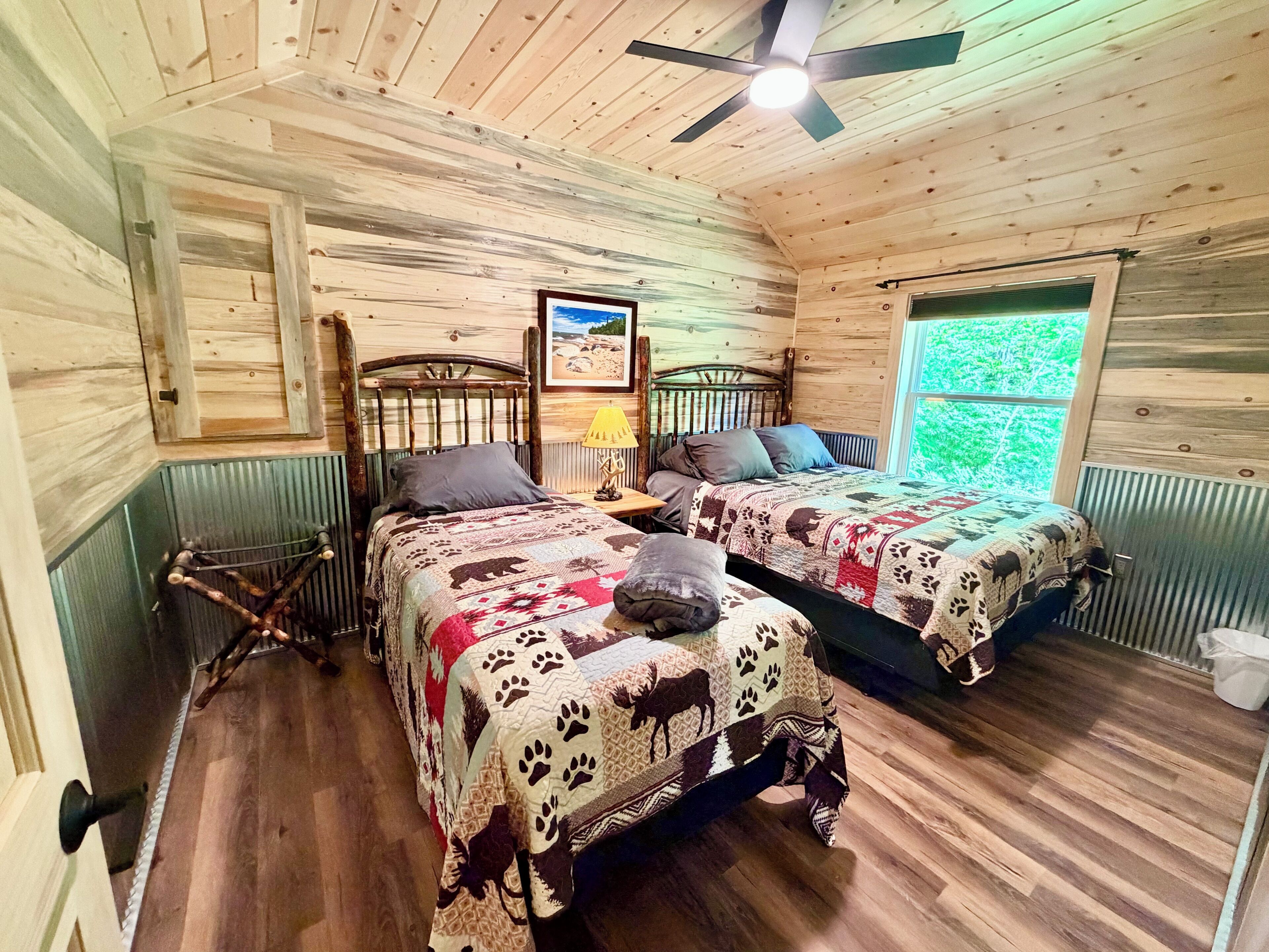 2 bedrooms, travel crib, free WiFi, bed sheets