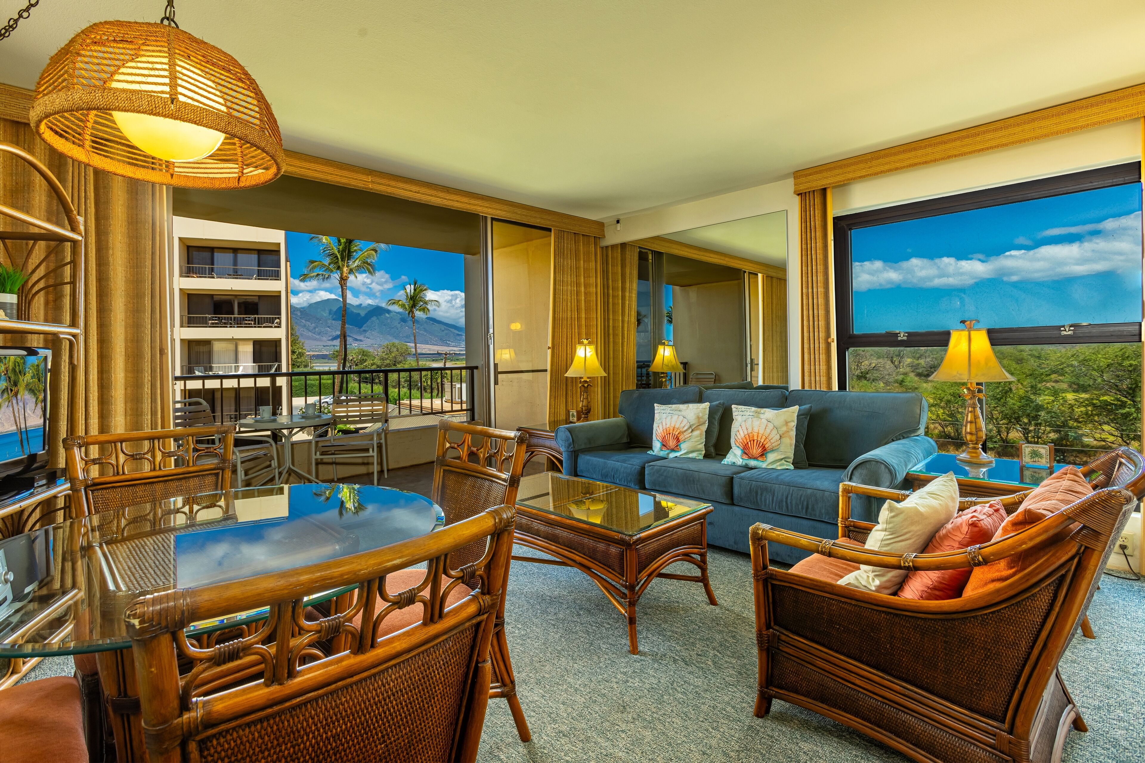 Ocean View Condo in Beachfront Resort with Pool, Hot Tub & Lanai