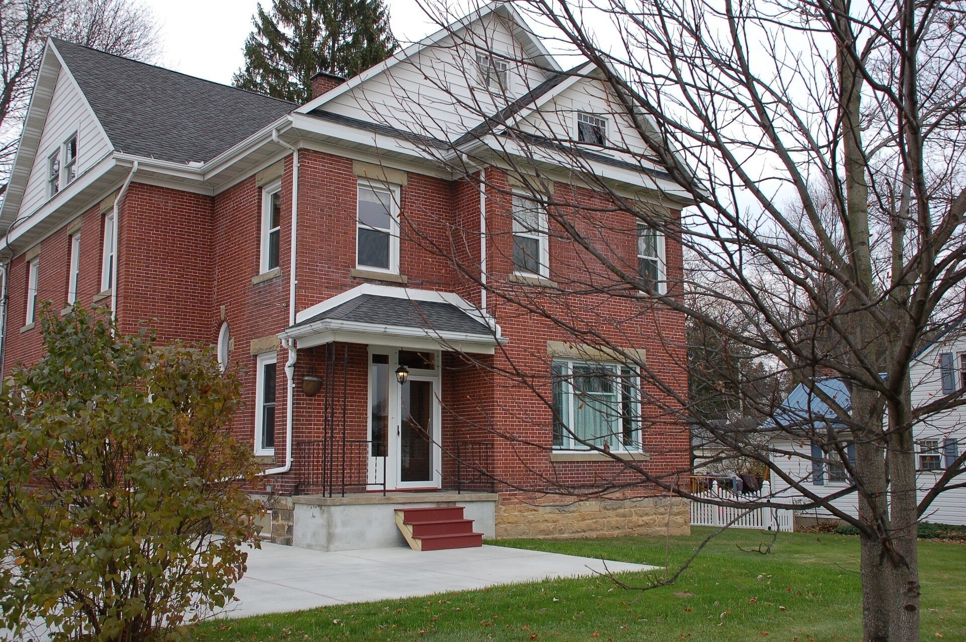 316 N Michael, Two story Historic Property