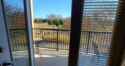 PERFECT LOCATION-close to Dollywood & all attractions! Right off the parkway.