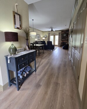 Smart TV, fireplace, DVD player