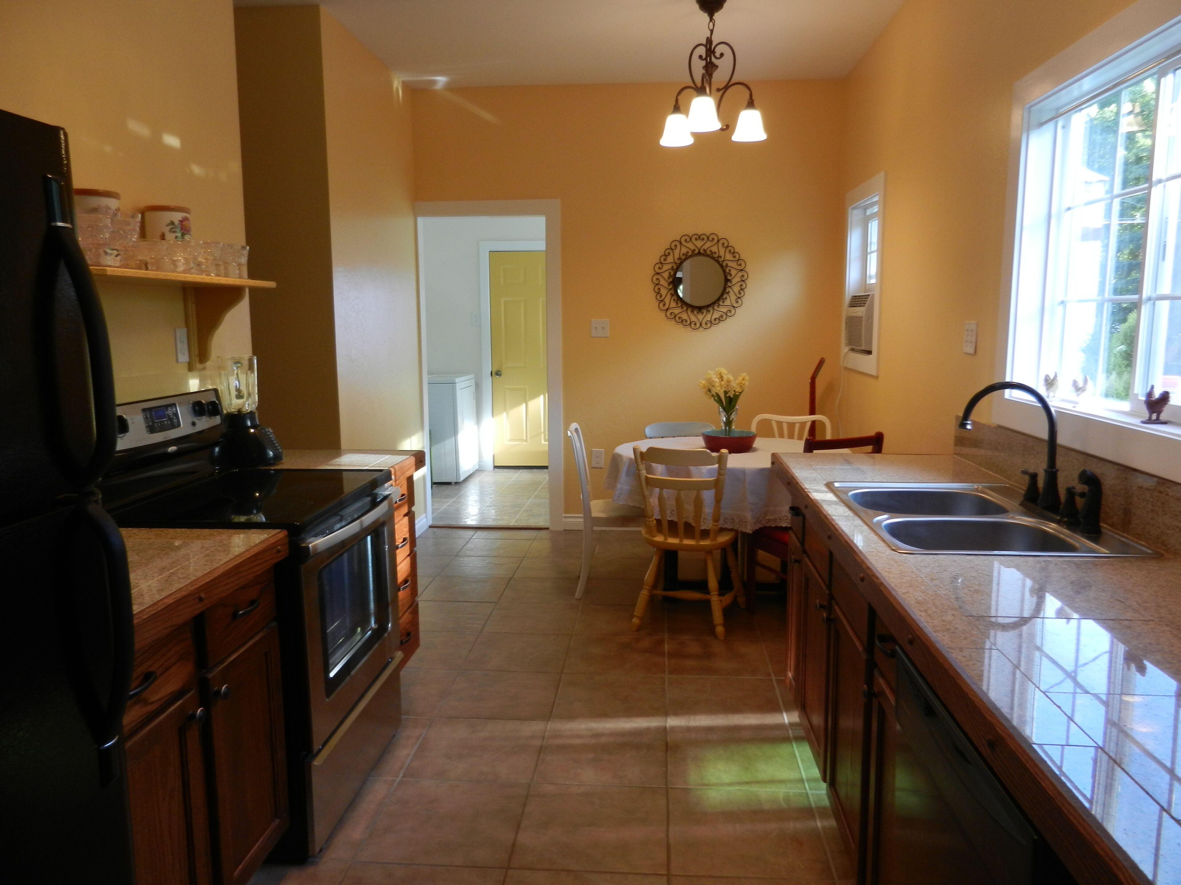 COTTAGE IN DOWNTOWN COEUR d'ALENE