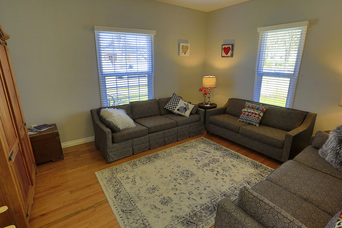 COTTAGE IN DOWNTOWN COEUR d'ALENE