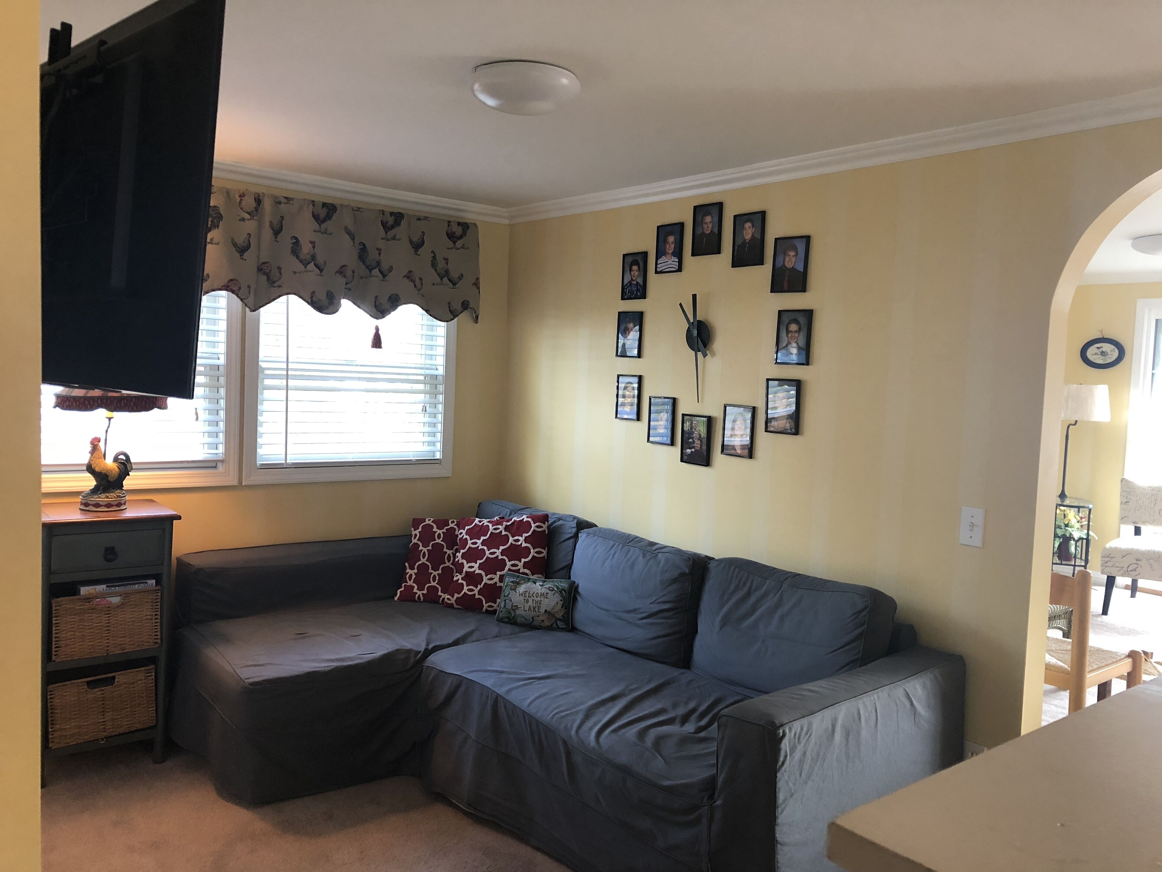 Perfect Family Vacation Spot on Lake includes 24-foot pontoon & Acorn Stairlift