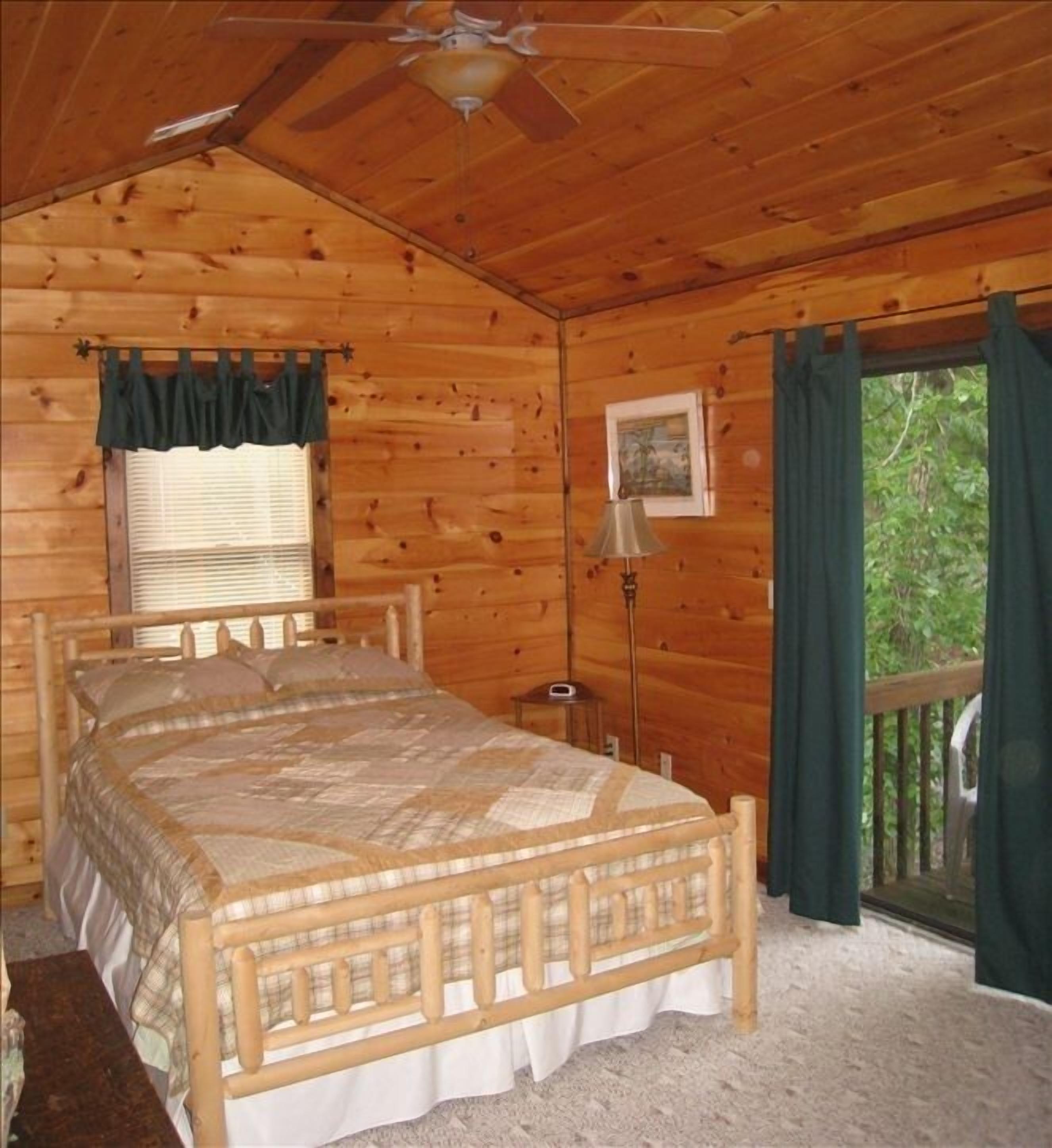 5BR/4BA Lake Blue Ridge - Waterfront Family Retreat- Free Wifi