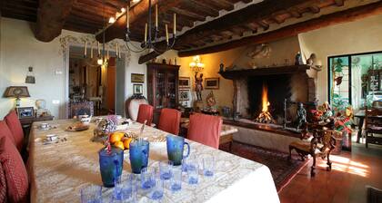 On the Hills Pisa-Lucca, Poetic Villa Salt Pool, Pace, Nature, poetry