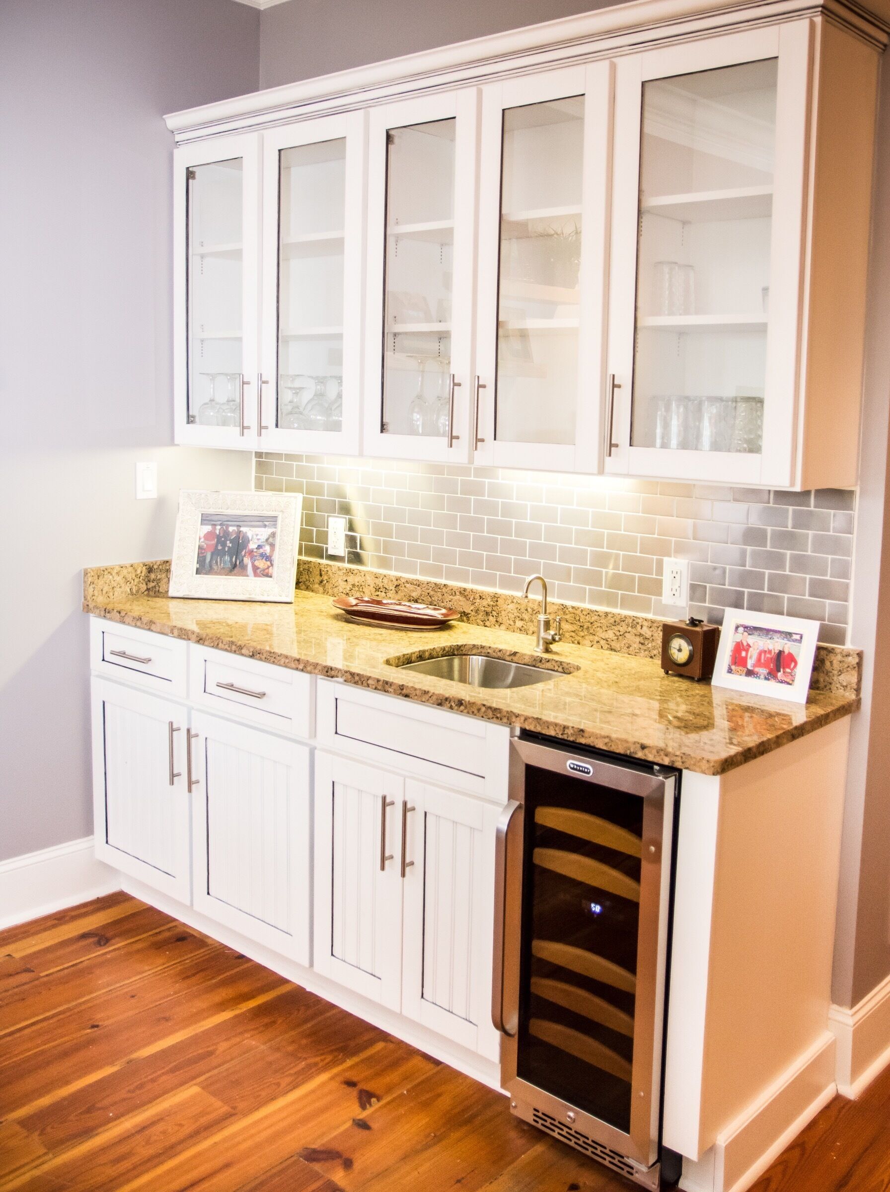 Lovely Condo One Block Off The Square Less Than A Mile To The Grove