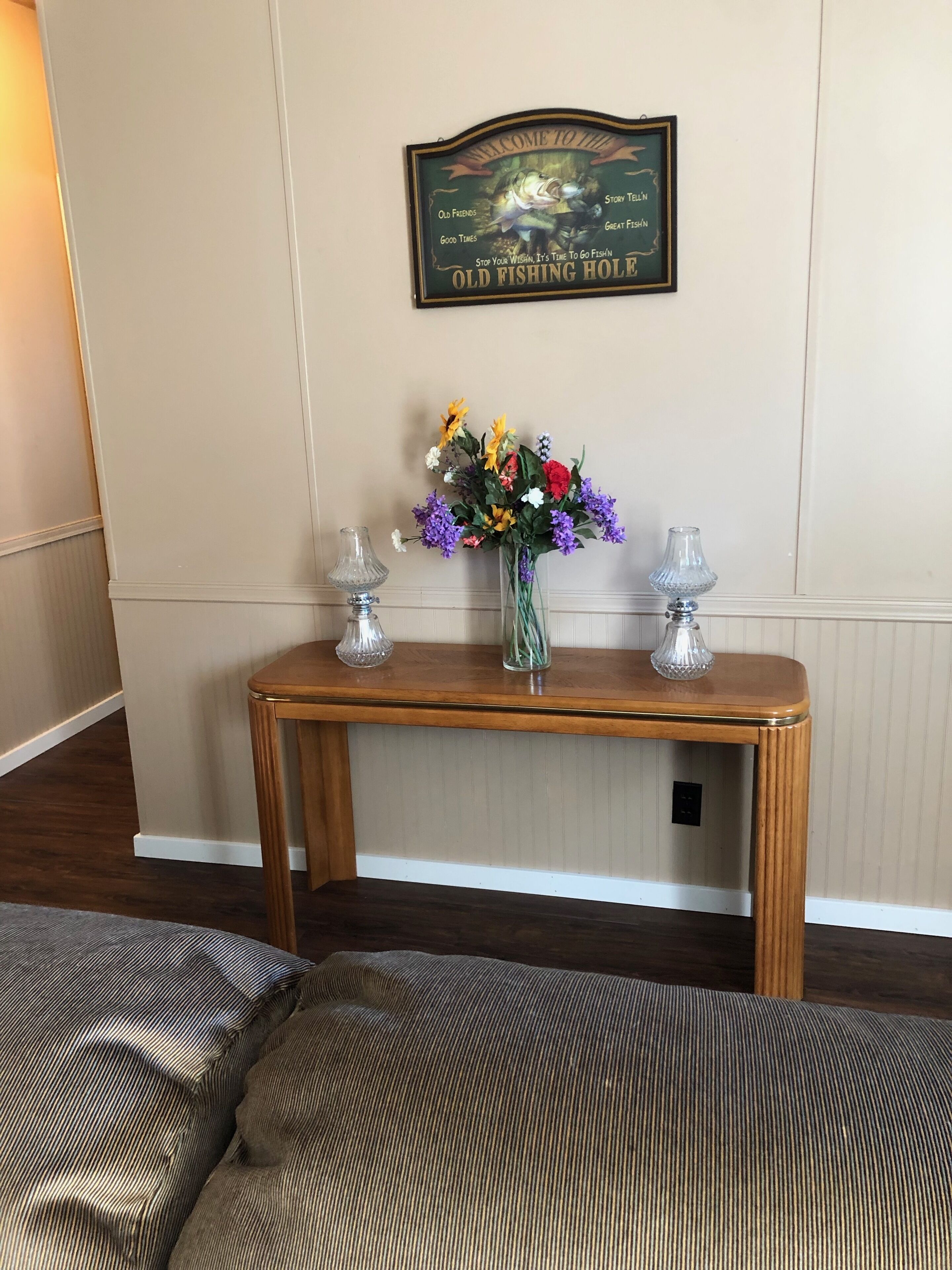 3BR/2BA Lake Front Property For Rent With Lake Dock, RV & Boat Charging Stations