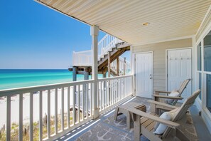 Property grounds - Private Beach! Beachfront! Stairs to beach, 4 Chair 2 Umbrella setup March-Oct. (Seagrove Beach)
