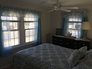 4 bedrooms, iron/ironing board, Internet - Newly Deco4BR Lavallette Home, Sleeps 8, In/OSShowers, A/C, WiFi, W/D, 8 BchTags (Lavallette)