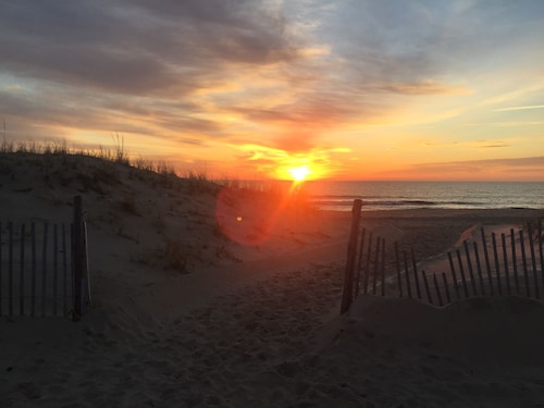 Newly Deco4BR Lavallette Home, Sleeps 8, In/OSShowers, A/C, WiFi, W/D, 8 BchTags