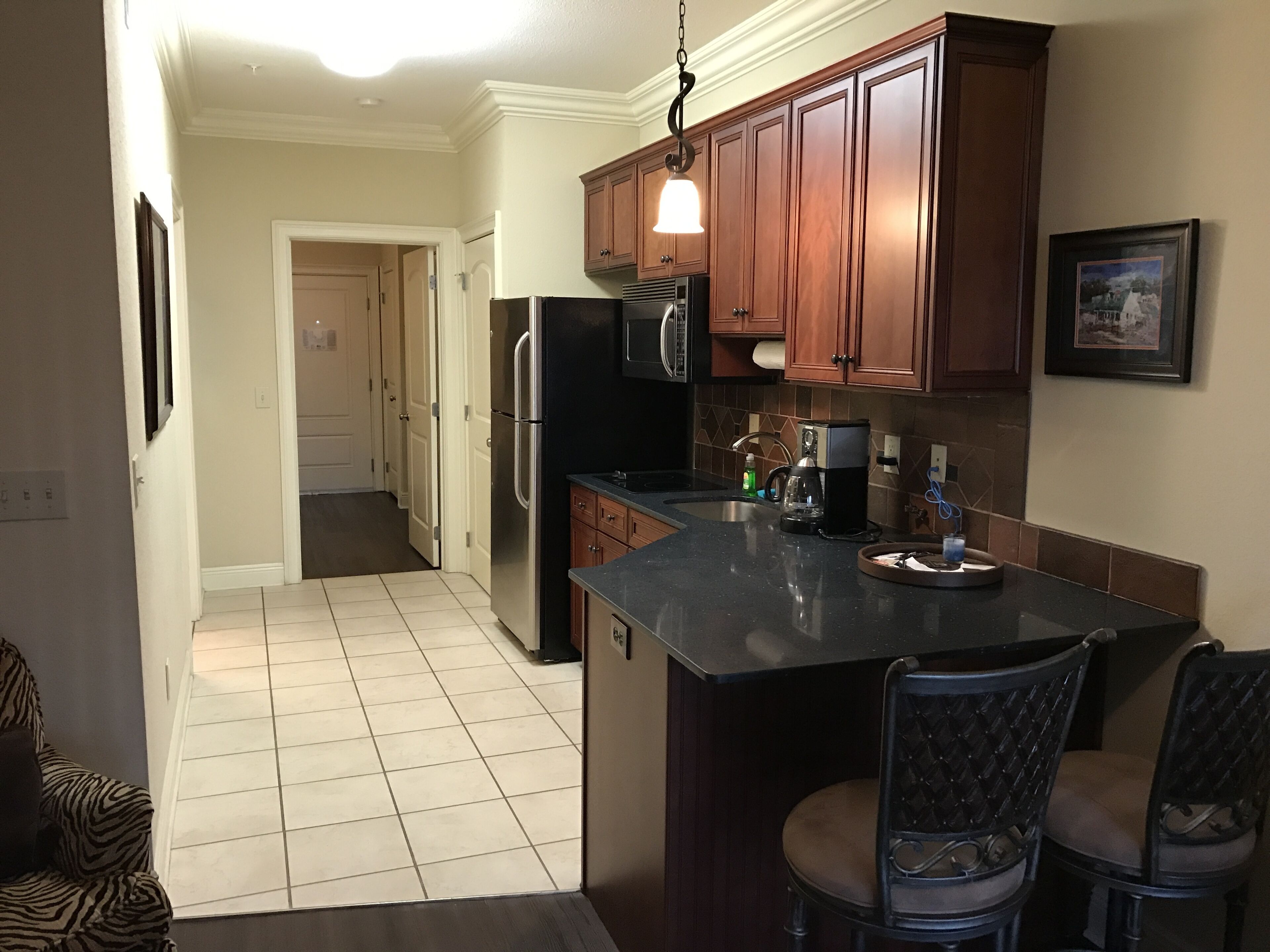 Upscale Condo 2 Blocks Walk to Jordan Hare. New Mex St game wkd now open 11/18.