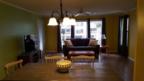 تلفزيون، مشغل دي في دي، مكتبة فيديو