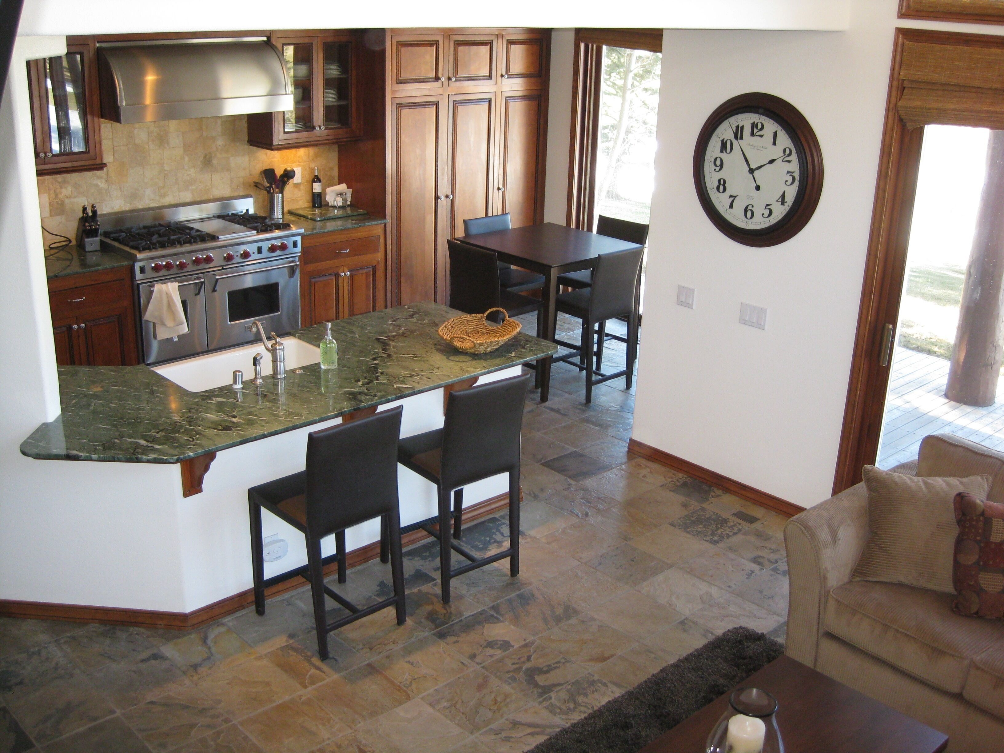 Beautiful 4bd Townhome on Golf Course with Spectacular Views of Mammoth Mountain