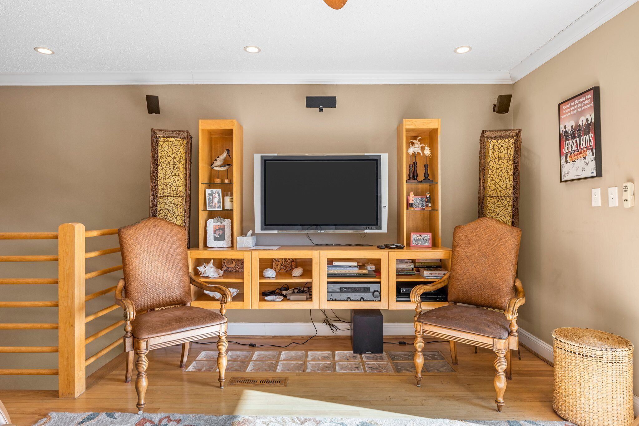 Papa Jim's Front Porch-Oceanview Condo, Community Pool, 2 min walk to Beach