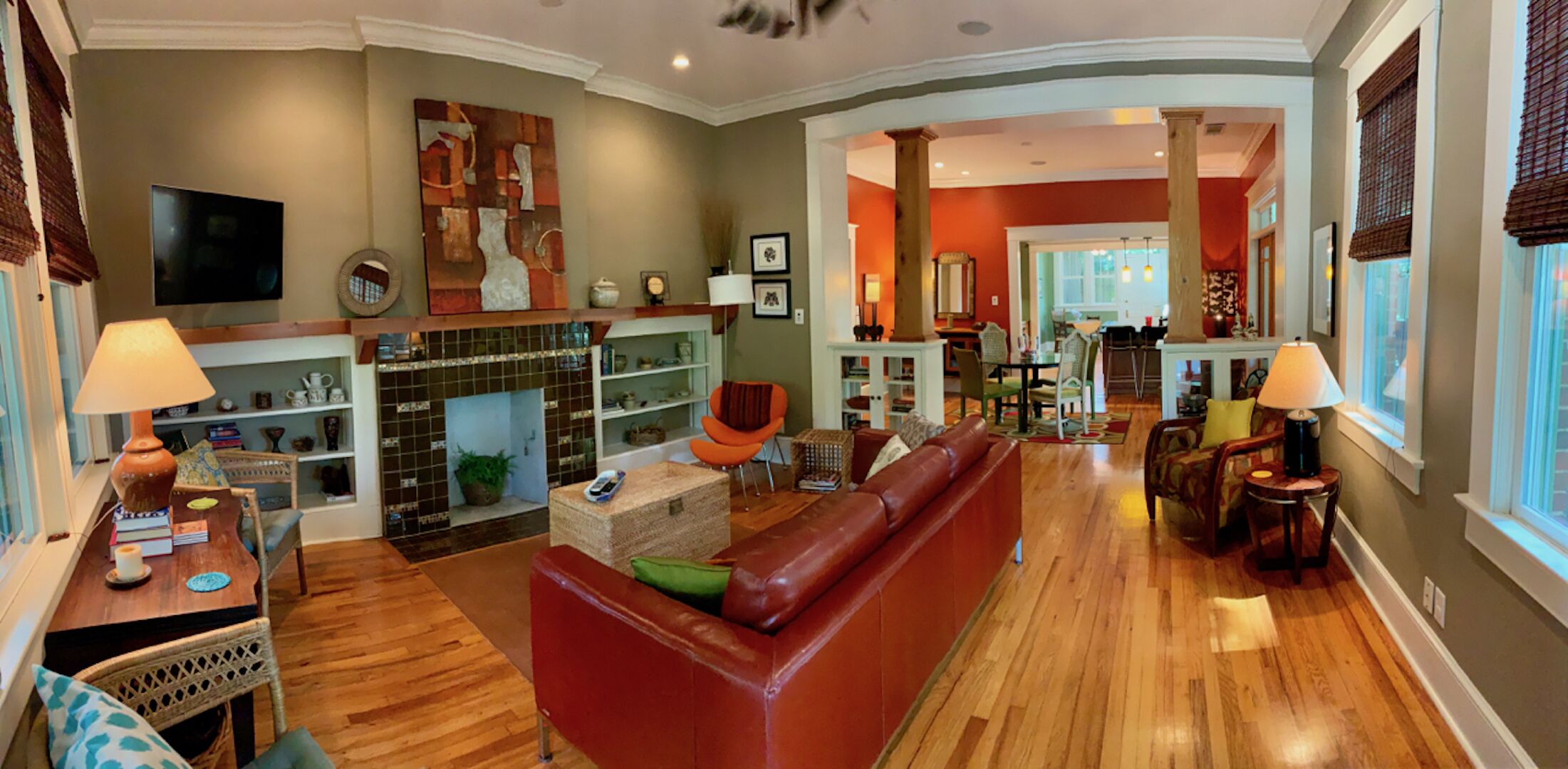 Heart of Five Points Craftsman Cottage--Walk to UGA-Fenced Yard for Pet