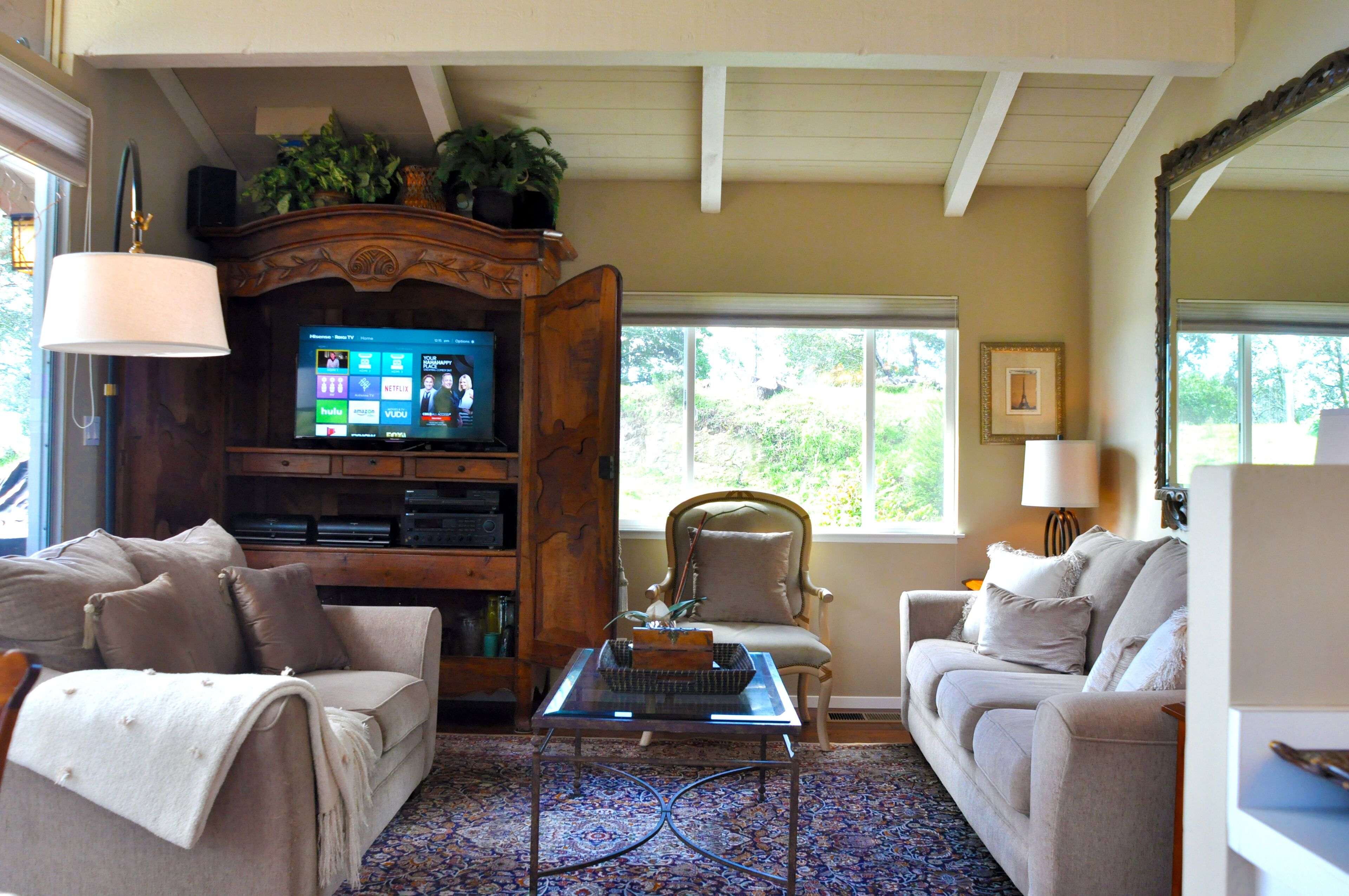 Scenic Getaway With Ocean Views