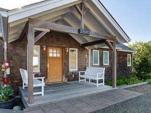 Terrace/patio - Manzanita Oregon beach house (Nehalem)