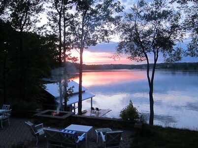 Large Family Lakehouse w/ Dock, Deck, Patio, Views
