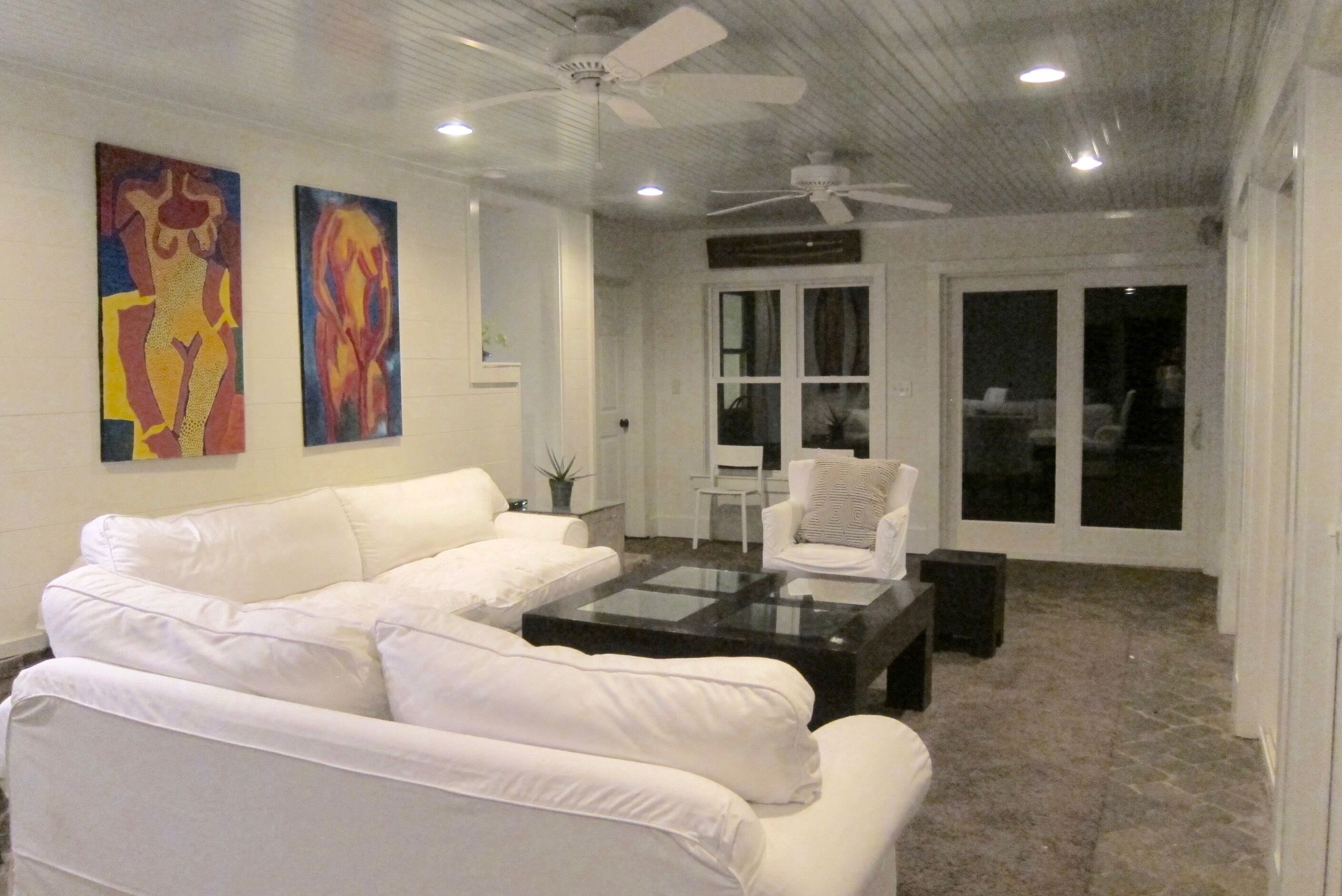 Expansive Waterfront Captivating Sunset Views 