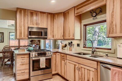 Close to Old Town & Many Wedding Venues RV's & Pets ok Approval #20-ZONE2799