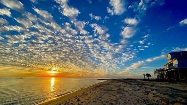 Plage, chaises longues