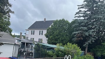 Tina de hidromasaje al aire libre