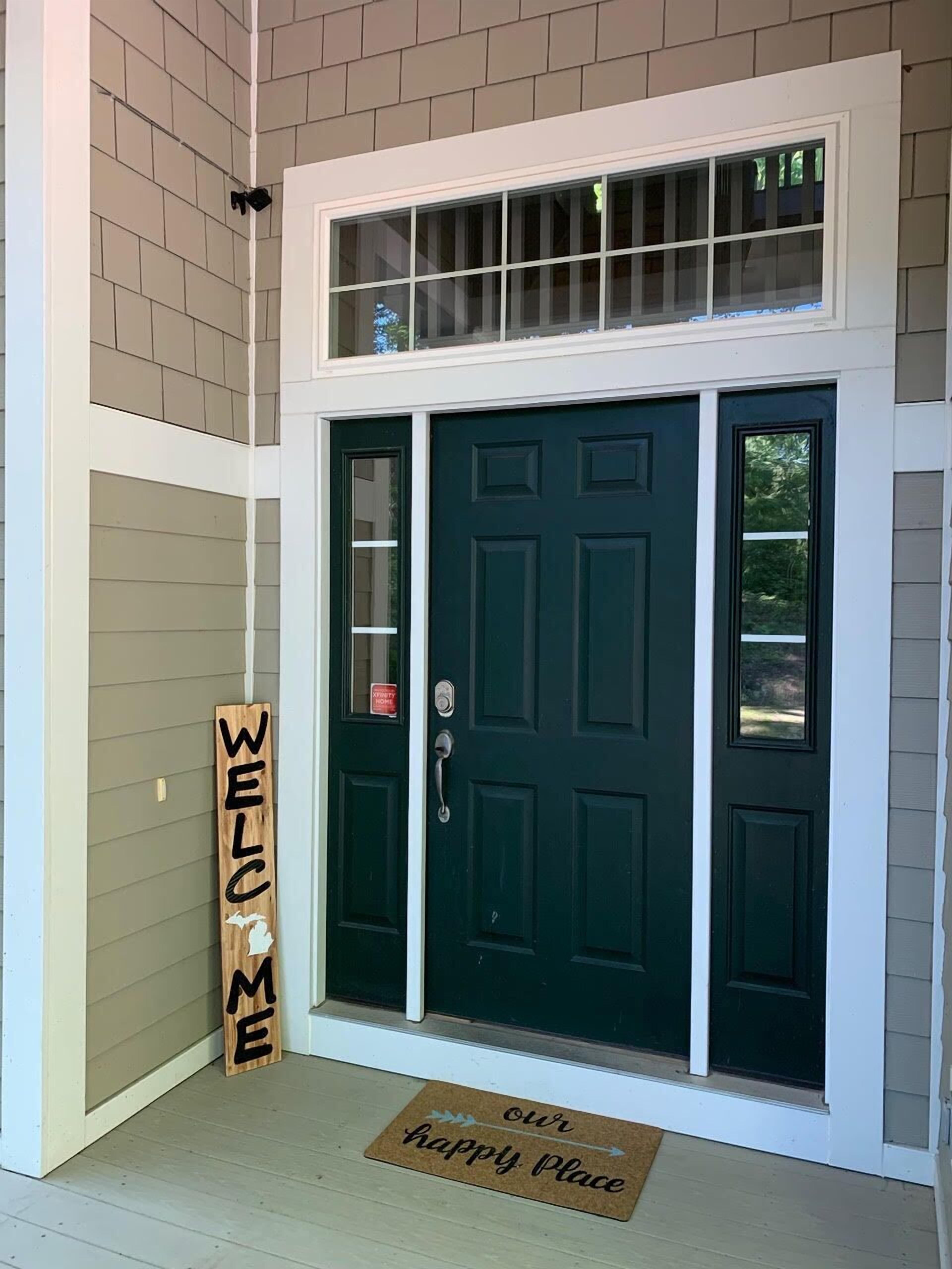 5BR Coloma House - walking distance to Lake Michigan