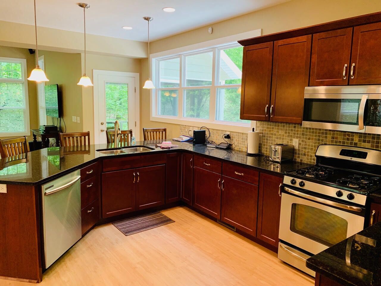 5BR Coloma House - walking distance to Lake Michigan